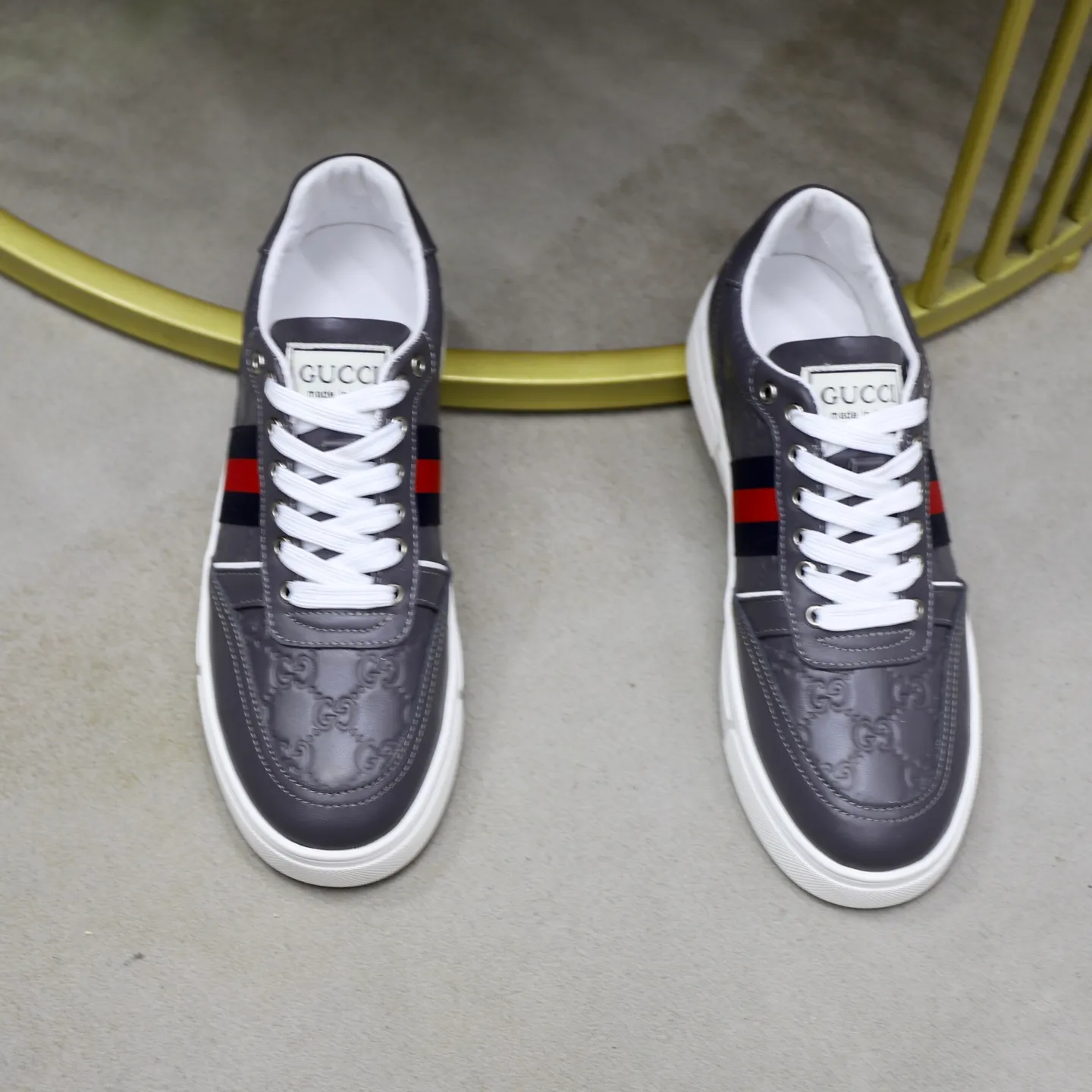 Ex-factory price: 440💰🙅‍♂️🙅‍♂️🙅‍♂️ Brand: GUCCI Standard code: 38-44 (45 customized) Grade: Same as the official website Material: Original leather splicing Comfortable and breathable sheepskin lining Original wear-resistant outsole Style category: Men's fashionable casual shoes Running sneakers Distinguished luxury brand elements Top luxury Color: actual picture color